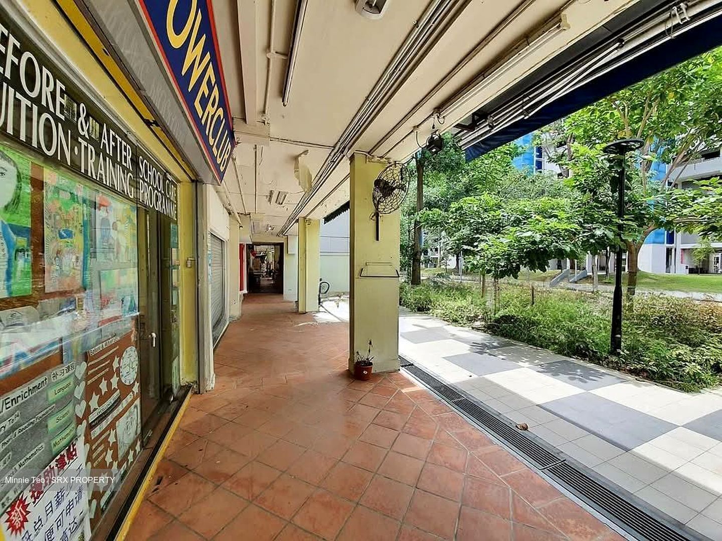 Bedok North Street 3 (D16), Shop House #565925971